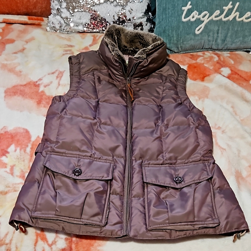 Eddie Bauer PREMIUM GOOSE DOWN ladies vest in rich  dark mauve color